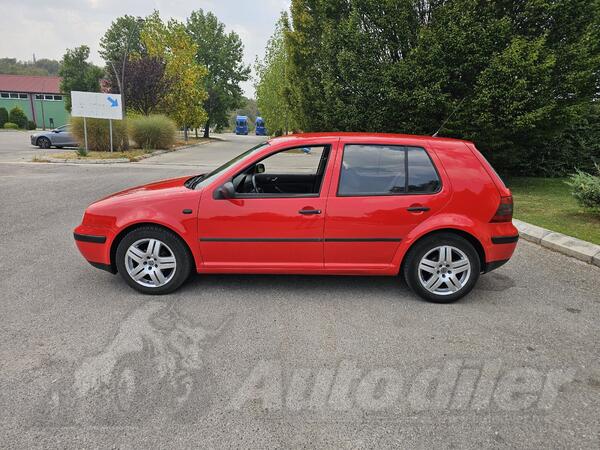 Volkswagen - Golf 4 - 16