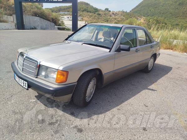 Mercedes Benz - 190 - 2.0