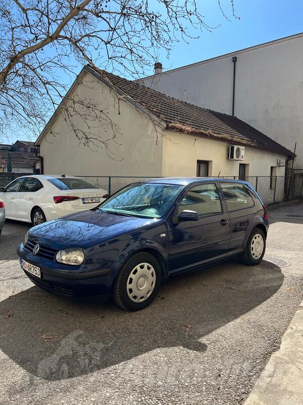 Volkswagen - Golf 4