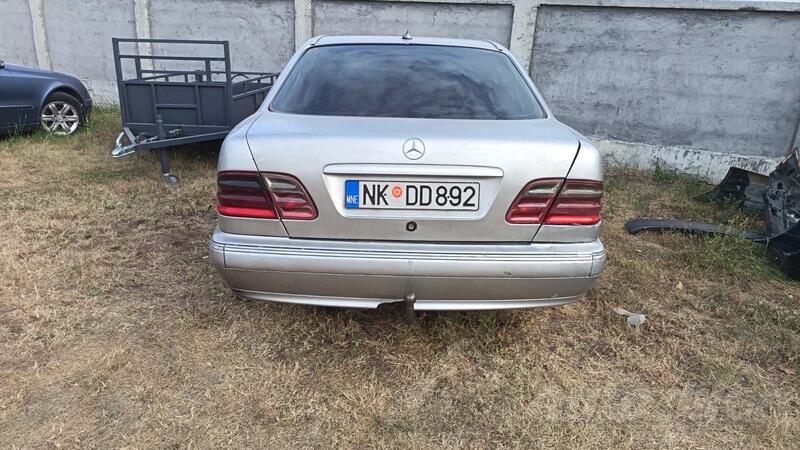 Mercedes Benz - E 220 - 2.2 cdi