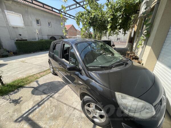 Renault - Scenic - 1.5 dCi