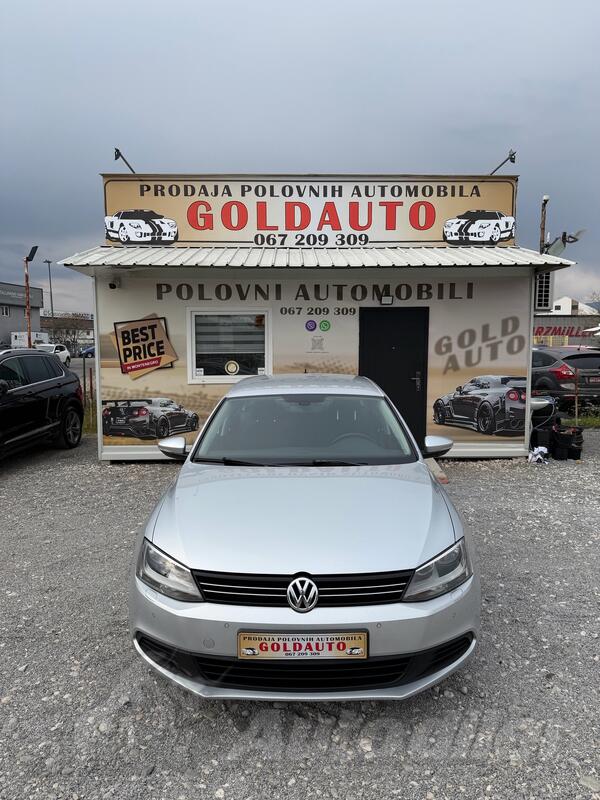 Volkswagen - Jetta - 1.6 tdi Automatic
