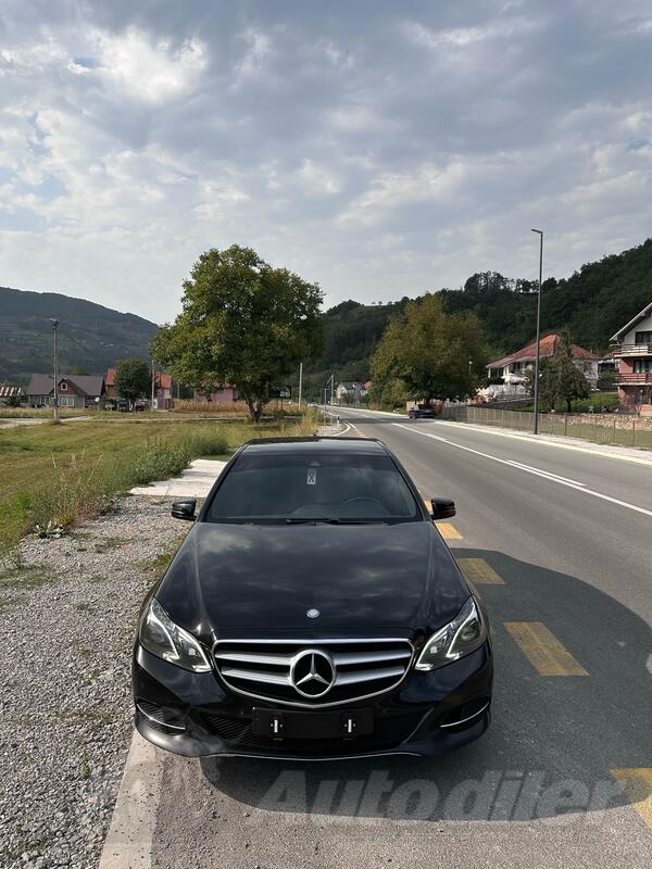 Mercedes Benz - E 220 - 220