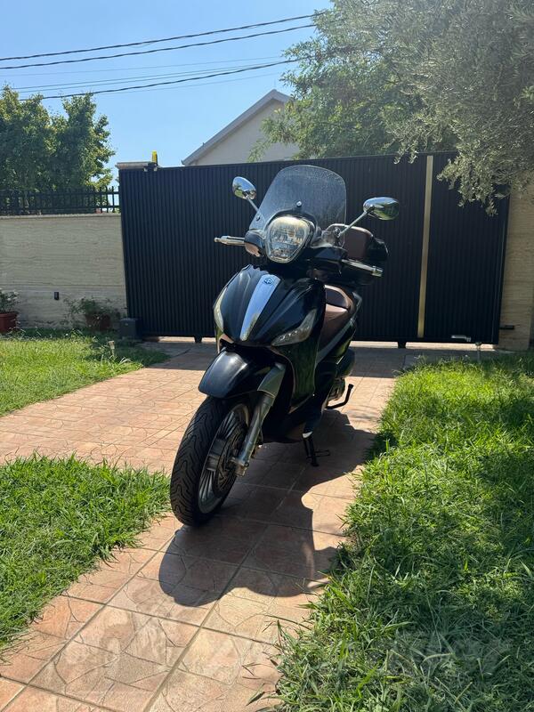 Piaggio - Beverly 300ie