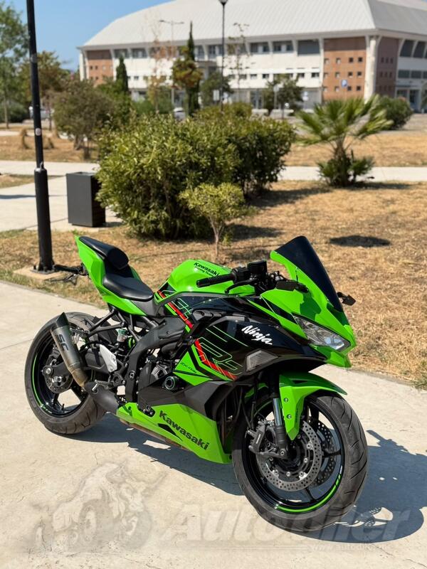 Kawasaki - ZX4RR