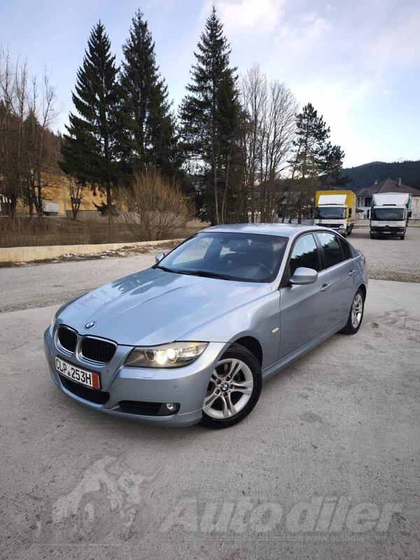 BMW - 318 - 318D