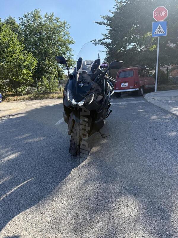 SYM - Maxsym TL 508
