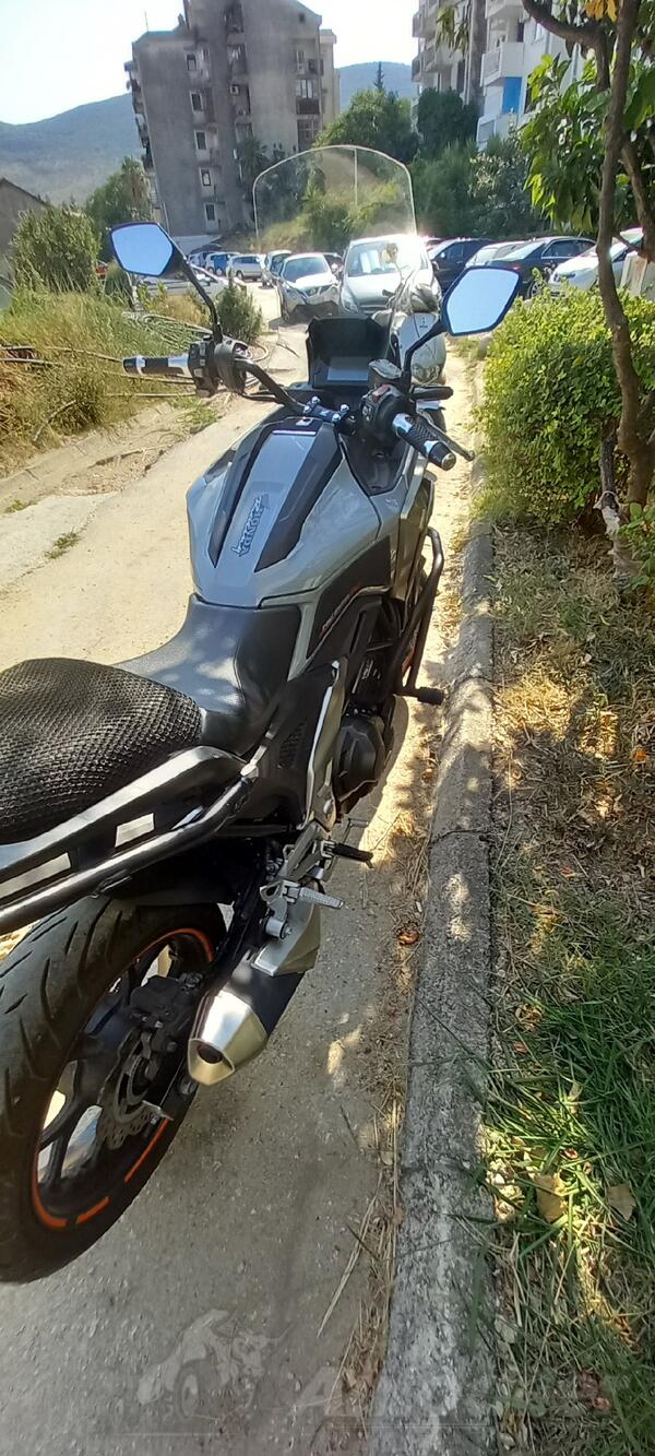 Honda - NC750X DCT