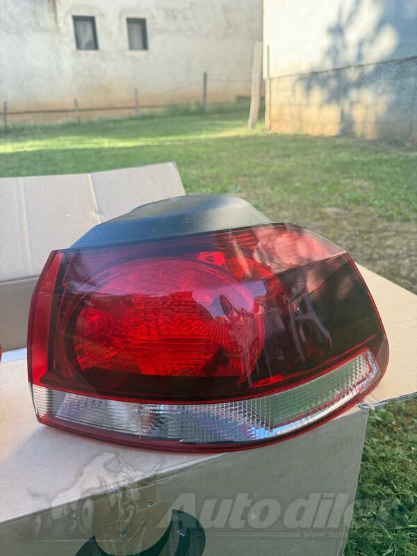 Oba stop svjetla za Volkswagen - Golf 6 - 2010
