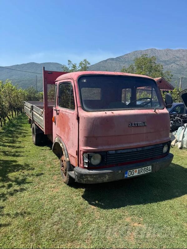 Zastava - Om