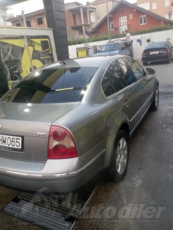Volkswagen - Passat - 2.0T DI