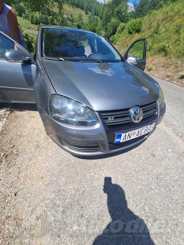 Volkswagen - Golf 5 - 2.0 TDI
