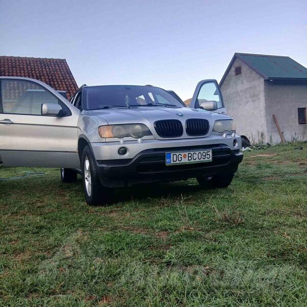 BMW - X5 - 3.0 benzin