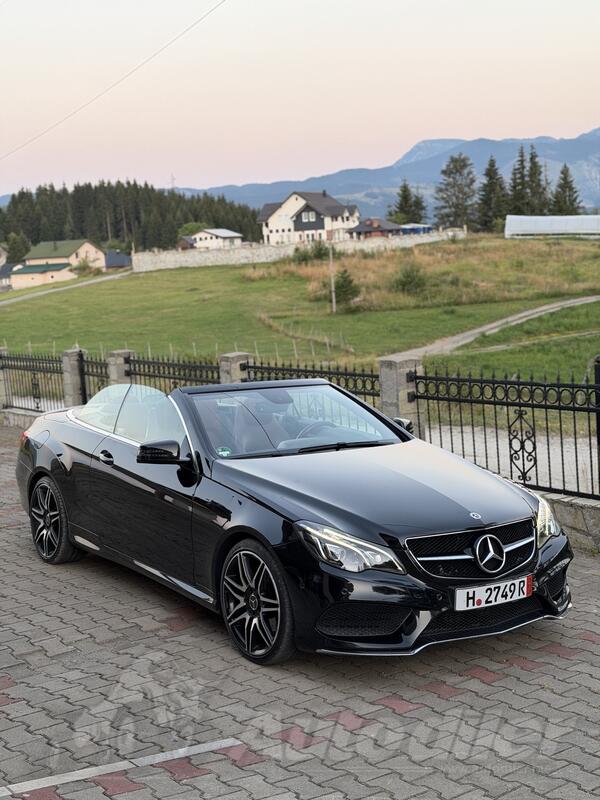 Mercedes Benz - E 220 - 2.0 125