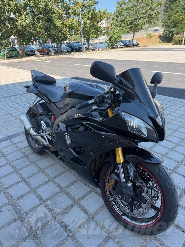 Yamaha - R6