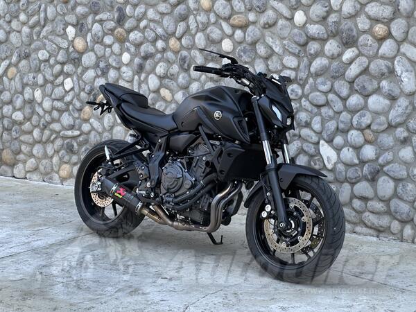 Yamaha - MT-07 Akrapovič