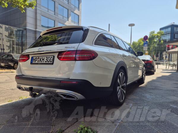 Mercedes Benz - E 220 - All terain