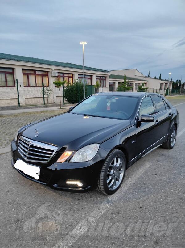 Mercedes Benz - E 200 - e220