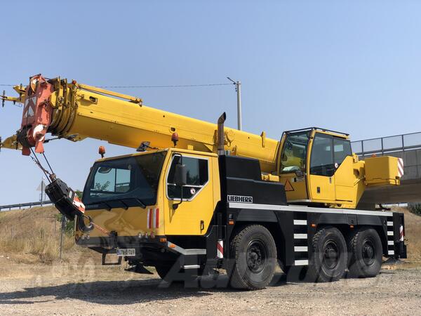 Liebherr - LTM 1045/1