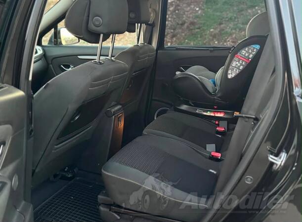 Renault - Grand Scenic - 1.5 dci
