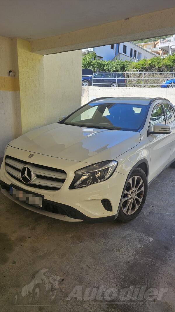 Mercedes Benz - GLA 200 - 2.1 CDI