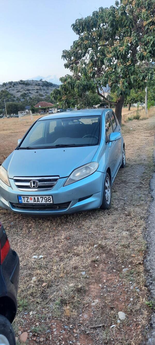Honda - FR-V - 2.2 CTDI