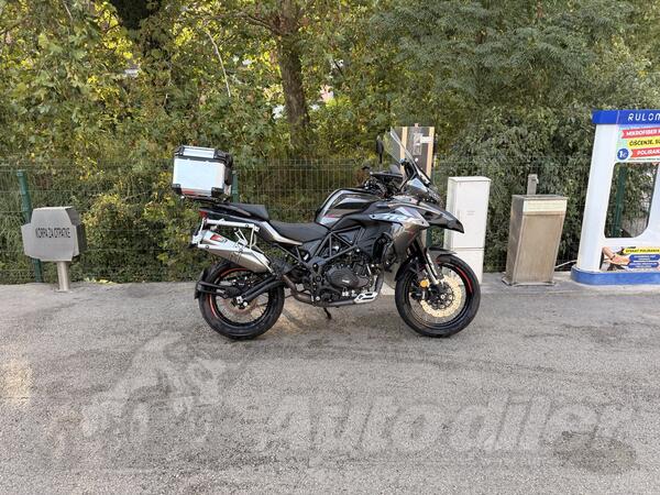 Benelli - trk 502 x
