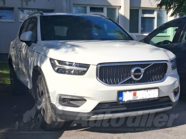 Volvo - XC 40 - T3 Momentum