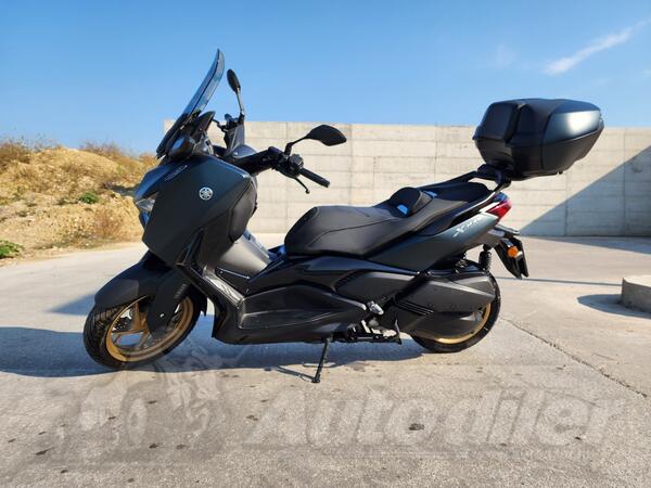 Yamaha - x-max tech max