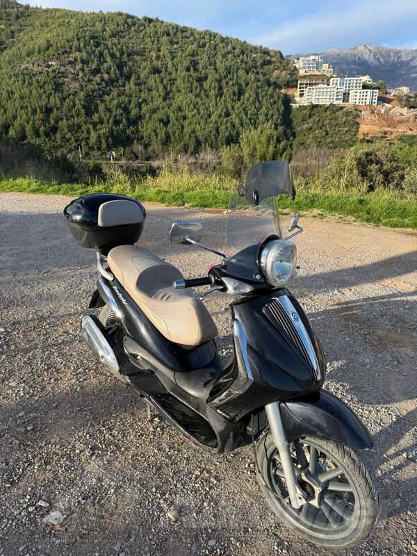 Piaggio - beverly tourer 250ie