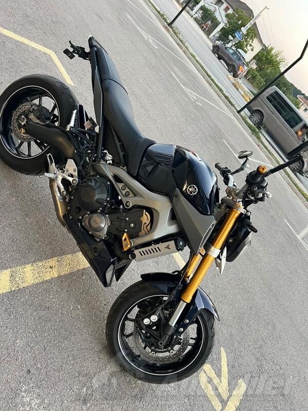 Yamaha - MT09
