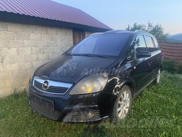Opel - Zafira 1.9 CDTI in parts
