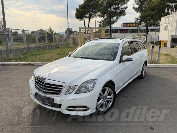 Mercedes Benz - E 220 - 220