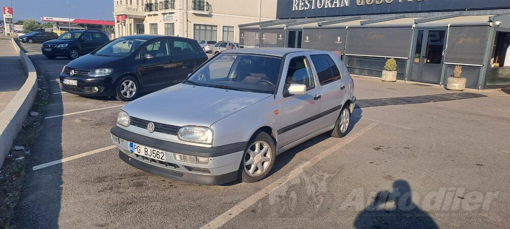 Volkswagen - Golf 3 - 18 benzin