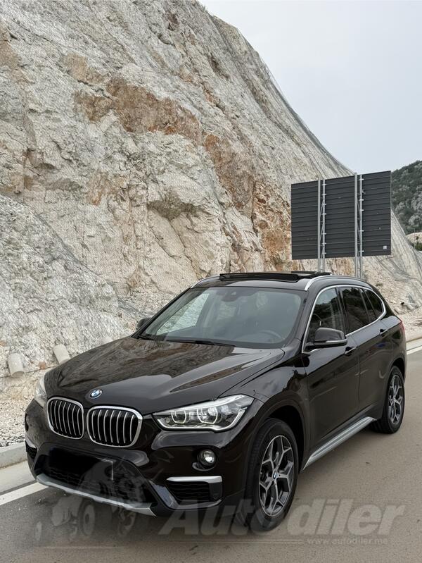 BMW - X1 - .