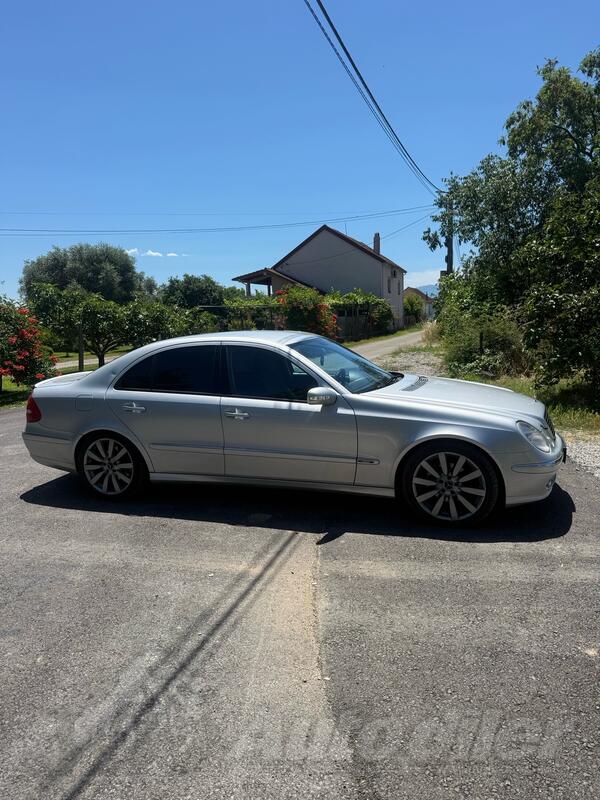 Mercedes Benz - E 320 - 3200