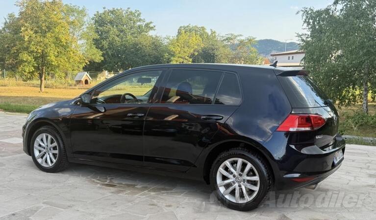 Volkswagen - Golf 7 - 1.6 tdi bluemotion