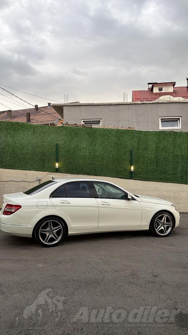 Mercedes Benz - C 220 - 2,2 CDI