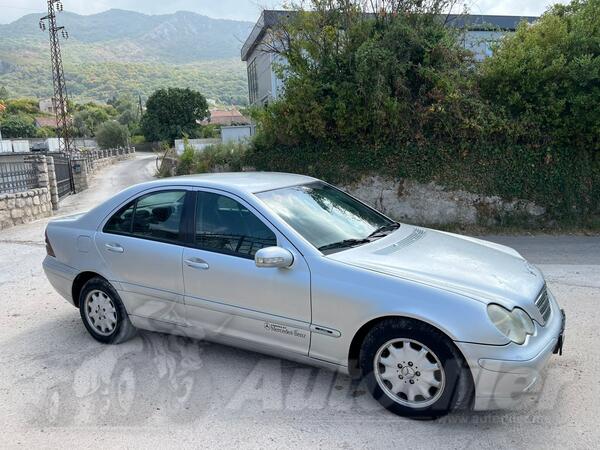 Mercedes Benz - C 220 - 2,2 105kw