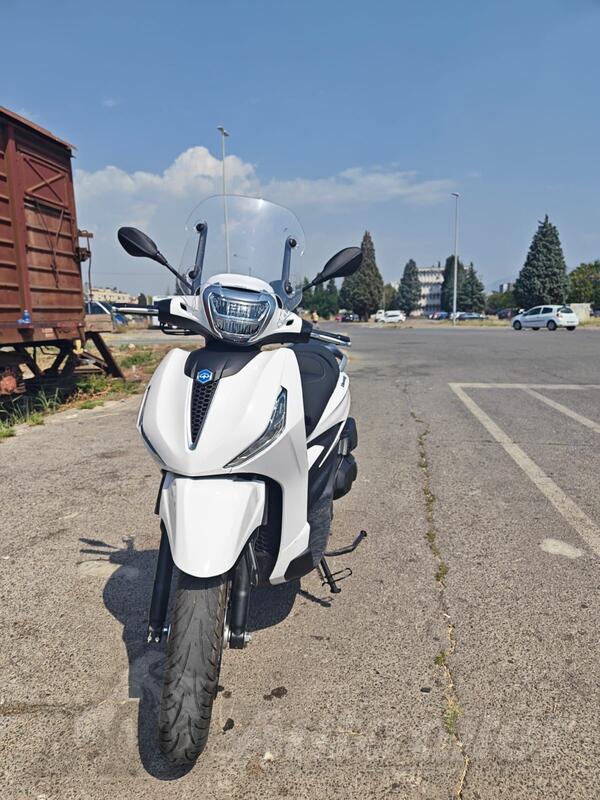 Piaggio - Beverly 400HPE