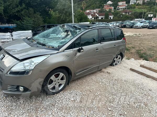 Peugeot - 5008 - 1.6 tdi