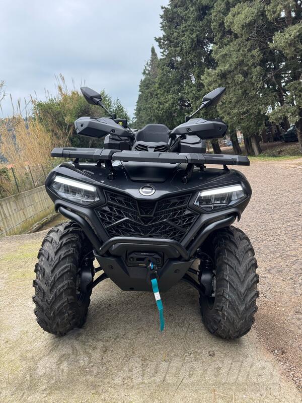 CFMoto - 520