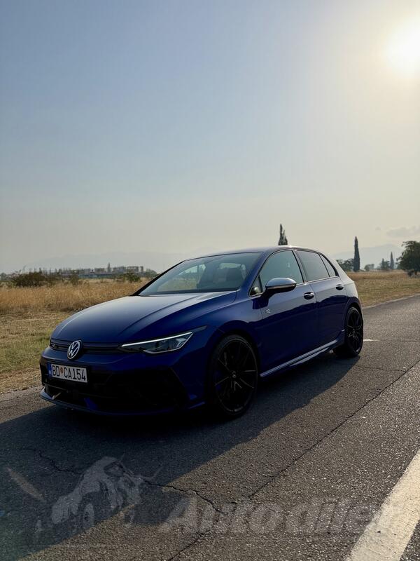 Volkswagen - Golf 8 - 2.0 TSI