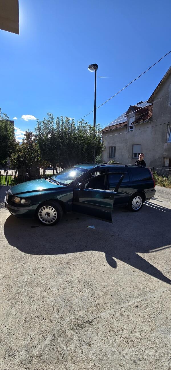 Volvo - V70 - 2.4 T