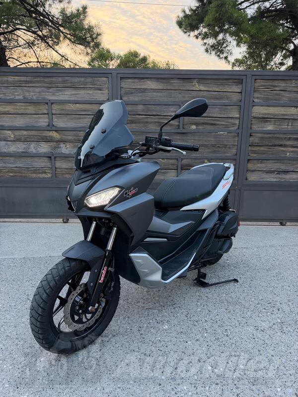 Aprilia - SR GT 125