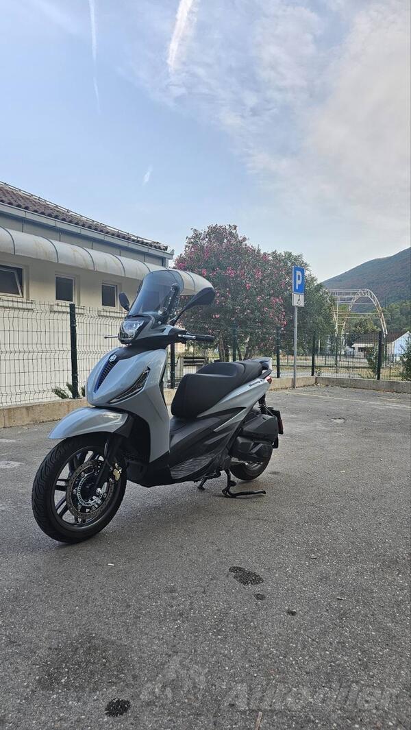 Piaggio - Beverly 310 S