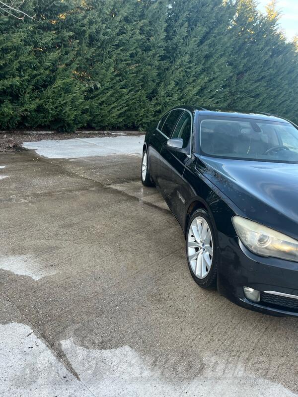 BMW - 730 - 3.0