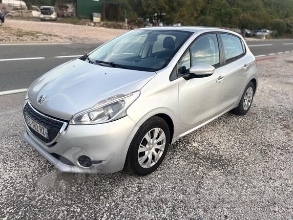 Peugeot - 208 - 1.6 hdi