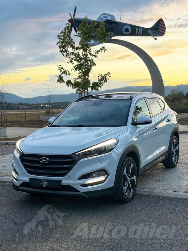Hyundai - Tucson - 2.0 CRDI VERTEX