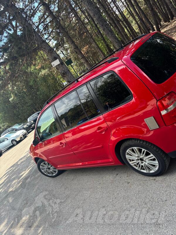 Volkswagen - Touran - 2.0 tdi